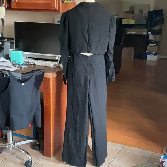 CULTURE Black Silk Pantsuit in Size L (Jacket/Top) & 6 (Pants), Preowned - Picture 4 of 16